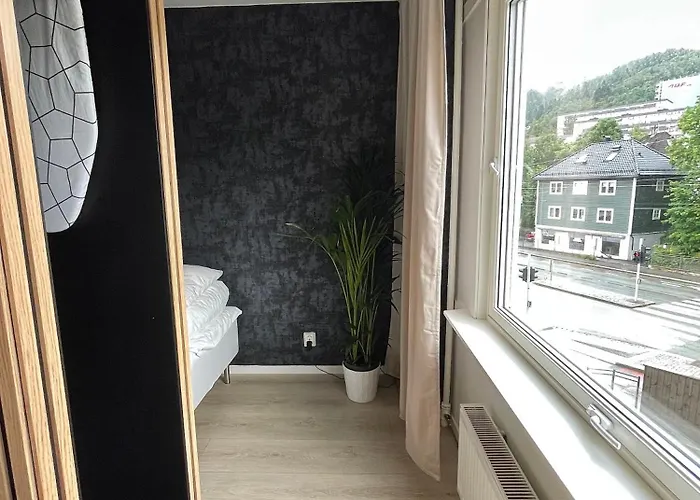 Modern Only 5 Minutes From Centre